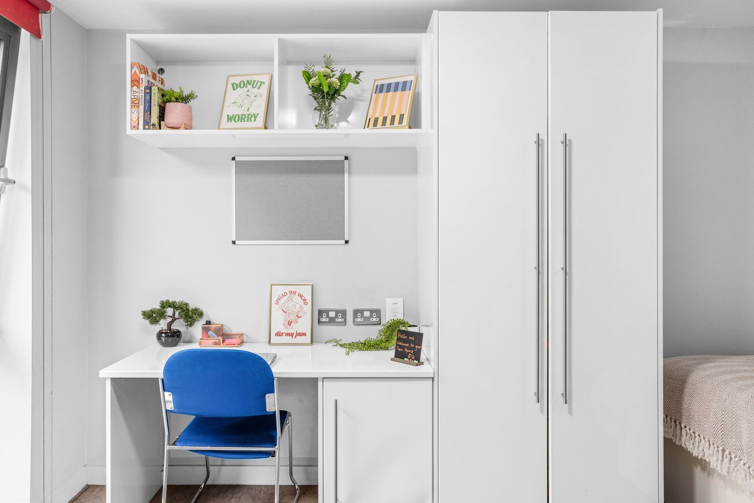 Classic 3-4 Bed Apartment - room